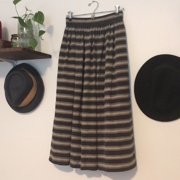 Jones New York Dresses & Skirts - Vintage Jones NY silk skirt